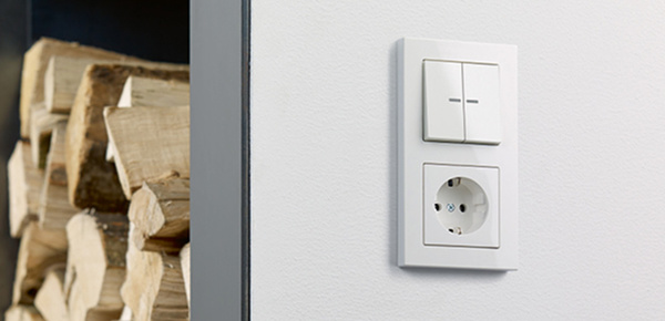 JUNG KNX Taster F 10 bei Jura Elektro in Petersbuch