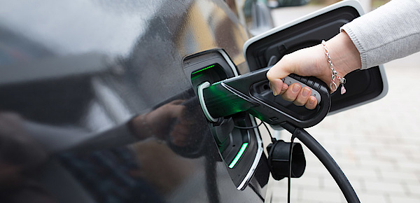 Elektro­mobilität bei Jura Elektro in Petersbuch