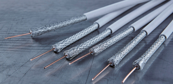 Kabel- und Steckverbinder bei Jura Elektro in Petersbuch
