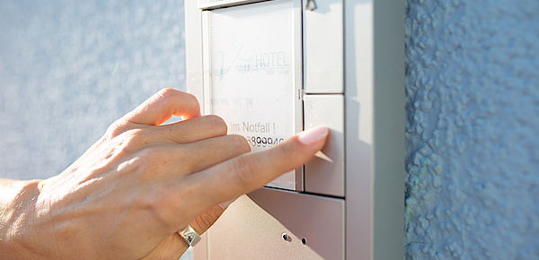 Sprech­anlagen bei Jura Elektro in Petersbuch